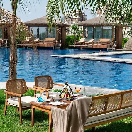 Apartament Grand Sapphire Hotel, Casino & Deluxe Residential