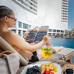 Grand Sapphire Hotel, Casino & Deluxe Residential Apartment *