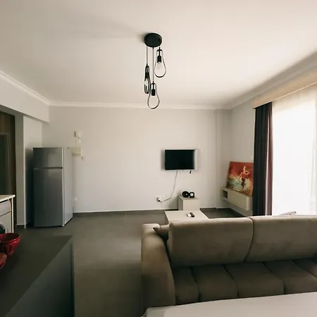 Grand Sapphire Hotel, Casino & Deluxe Residential *