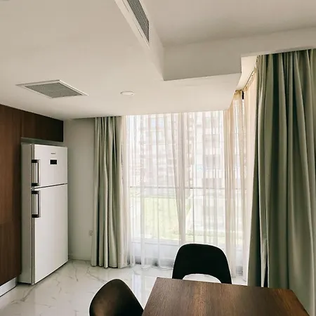 Grand Sapphire Hotel, Casino & Deluxe Residential Apartman