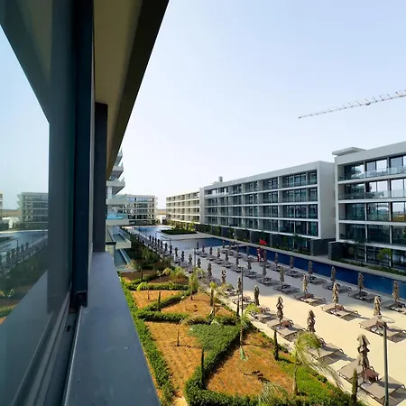 Grand Sapphire Hotel, Casino & Deluxe Residential