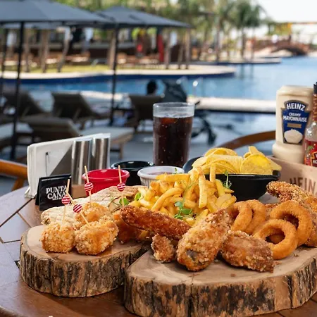 Apartman Grand Sapphire Hotel, Casino & Deluxe Residential