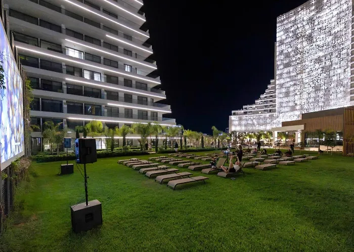 Grand Sapphire Hotel, Casino & Deluxe Residential アパート *