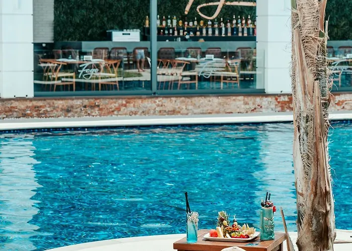 Grand Sapphire Hotel, Casino & Deluxe Residential